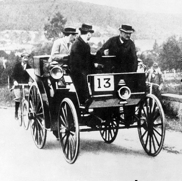 Rennen Paris - Bordeaux am 14. Juni 1895: Emile Roger nutzt einen Benz Vis-à-Vis und belegt Rang acht.